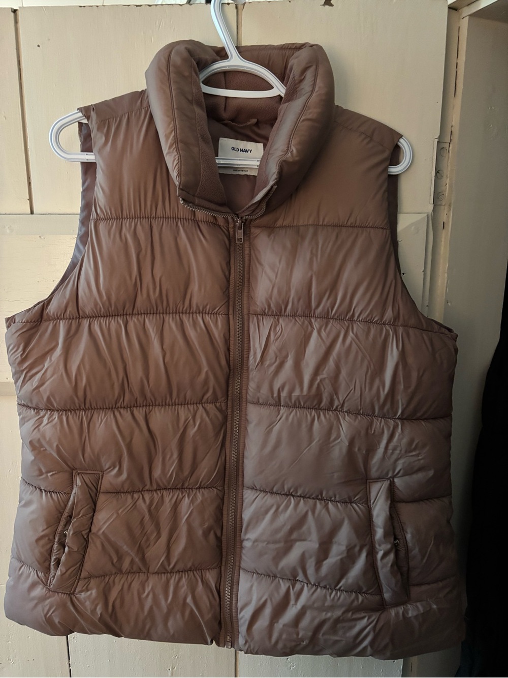 Old Navy Women's Puffer Vest